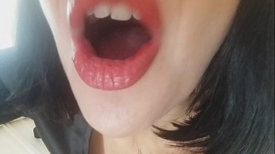 Mil, cha leig do mhuime leat a dhol dhan sgoil an-diugh... tha feum agam ort cus...